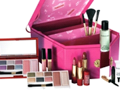 Σετ καλλυντικών της Elizabeth Arden σε τιμή που… δεν υπάρχει!